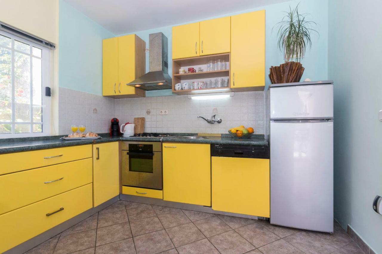 Apartments Palma Jelsa  Exterior photo