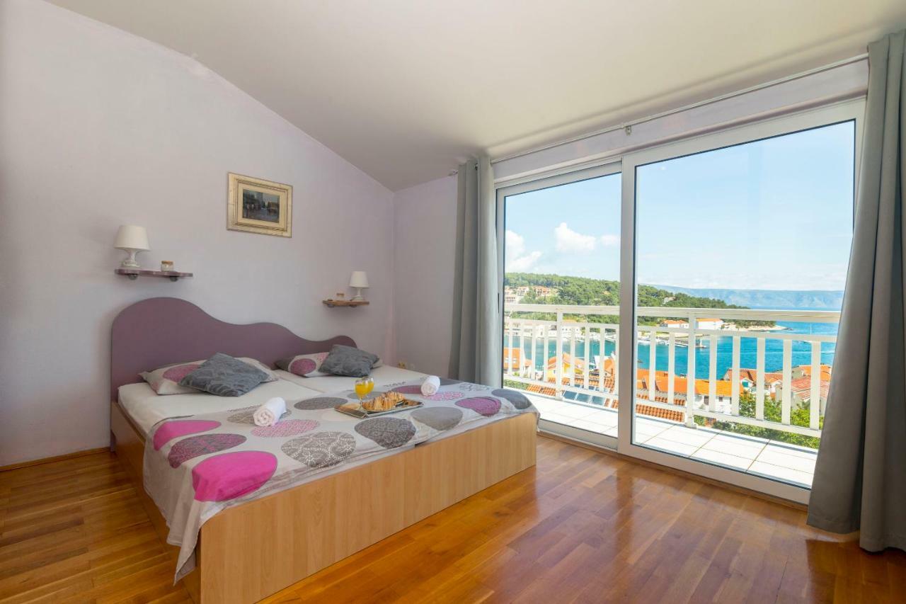 Apartments Palma Jelsa  Exterior photo