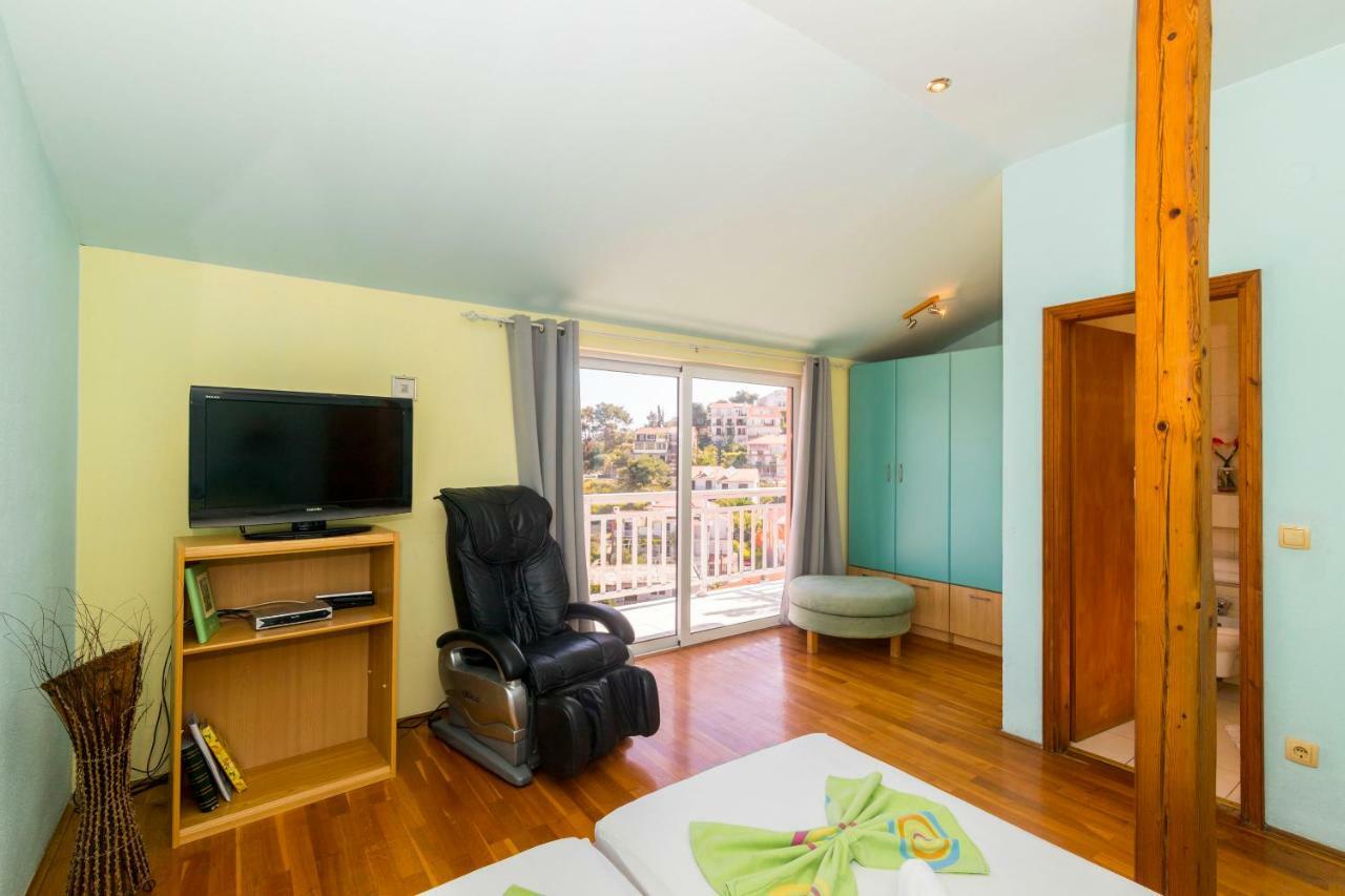 Apartments Palma Jelsa  Exterior photo