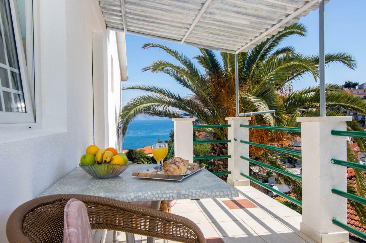 Apartments Palma Jelsa  Exterior photo