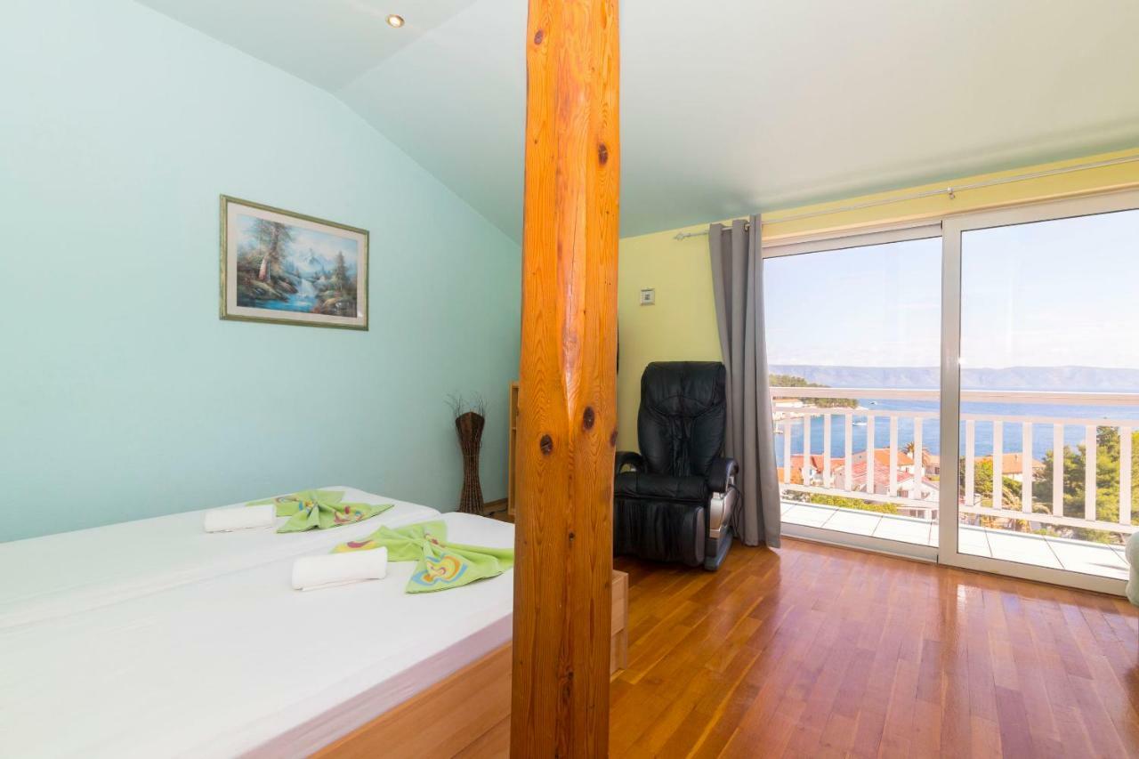 Apartments Palma Jelsa  Exterior photo