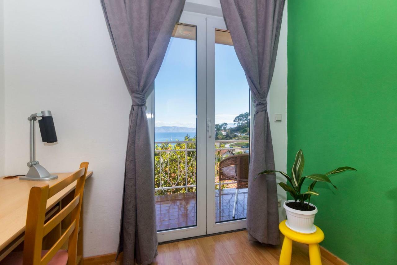 Apartments Palma Jelsa  Room photo